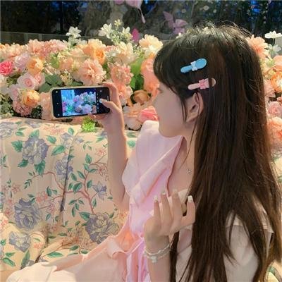 荷拉的故事